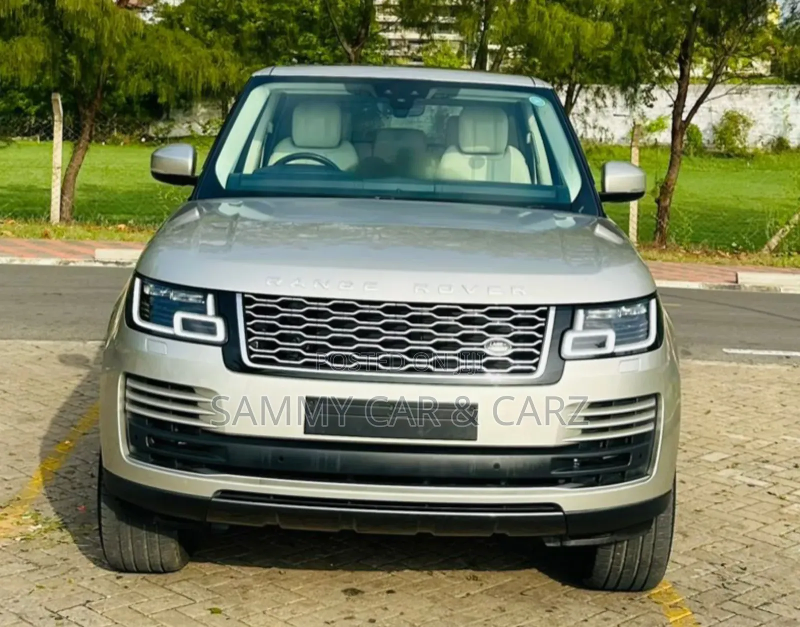 Land Rover Range Rover Vogue 2018 Gold