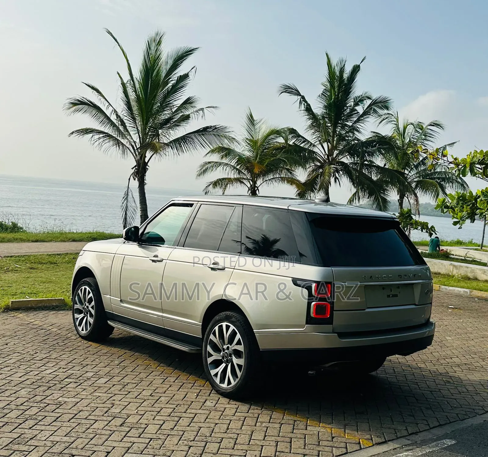 Land Rover Range Rover Vogue 2018 Gold