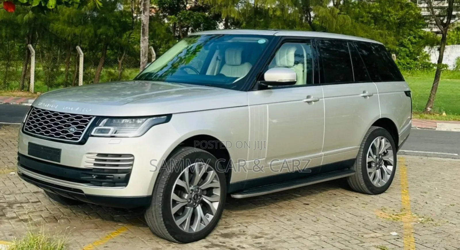 Land Rover Range Rover Vogue 2018 Gold
