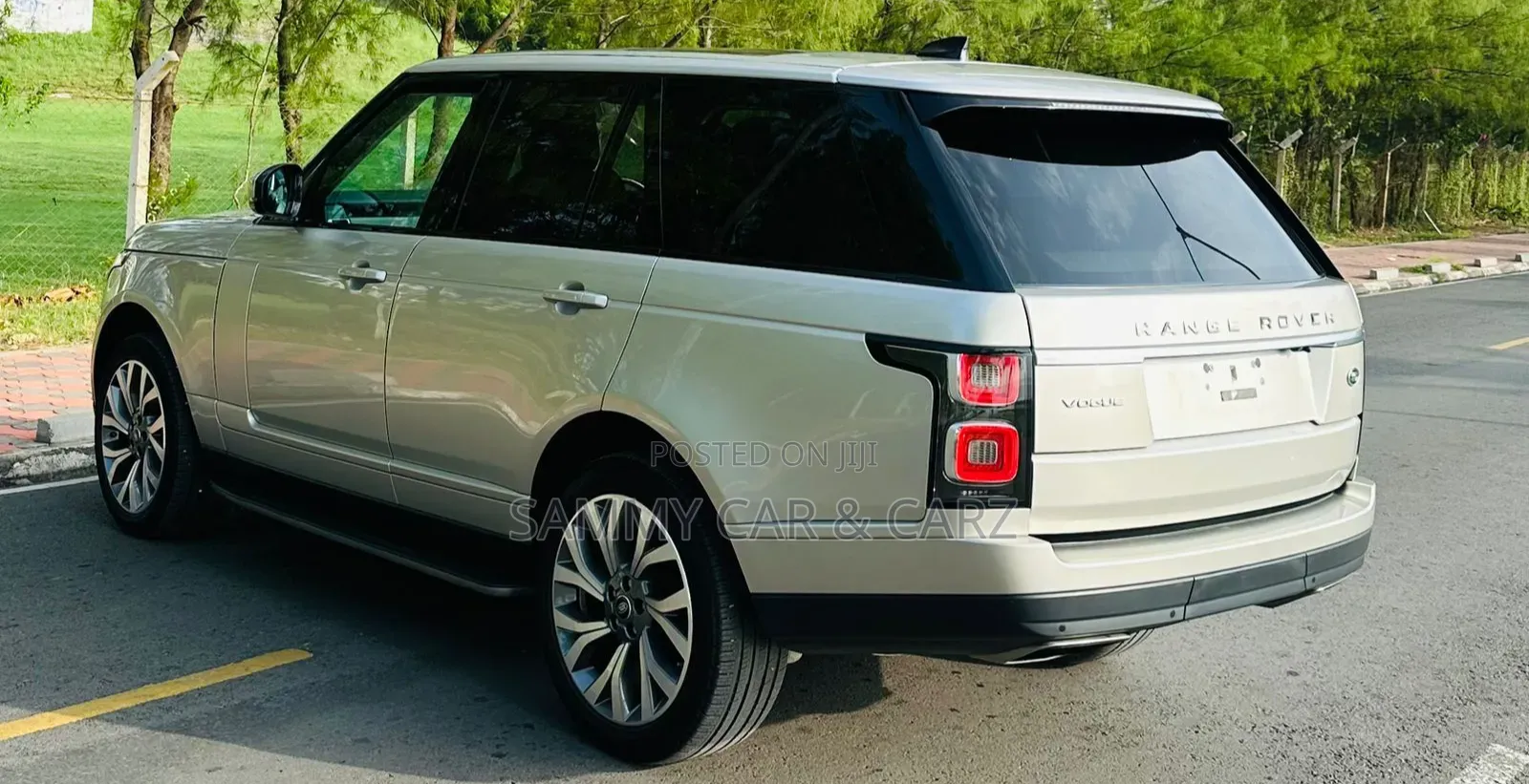 Land Rover Range Rover Vogue 2018 Gold