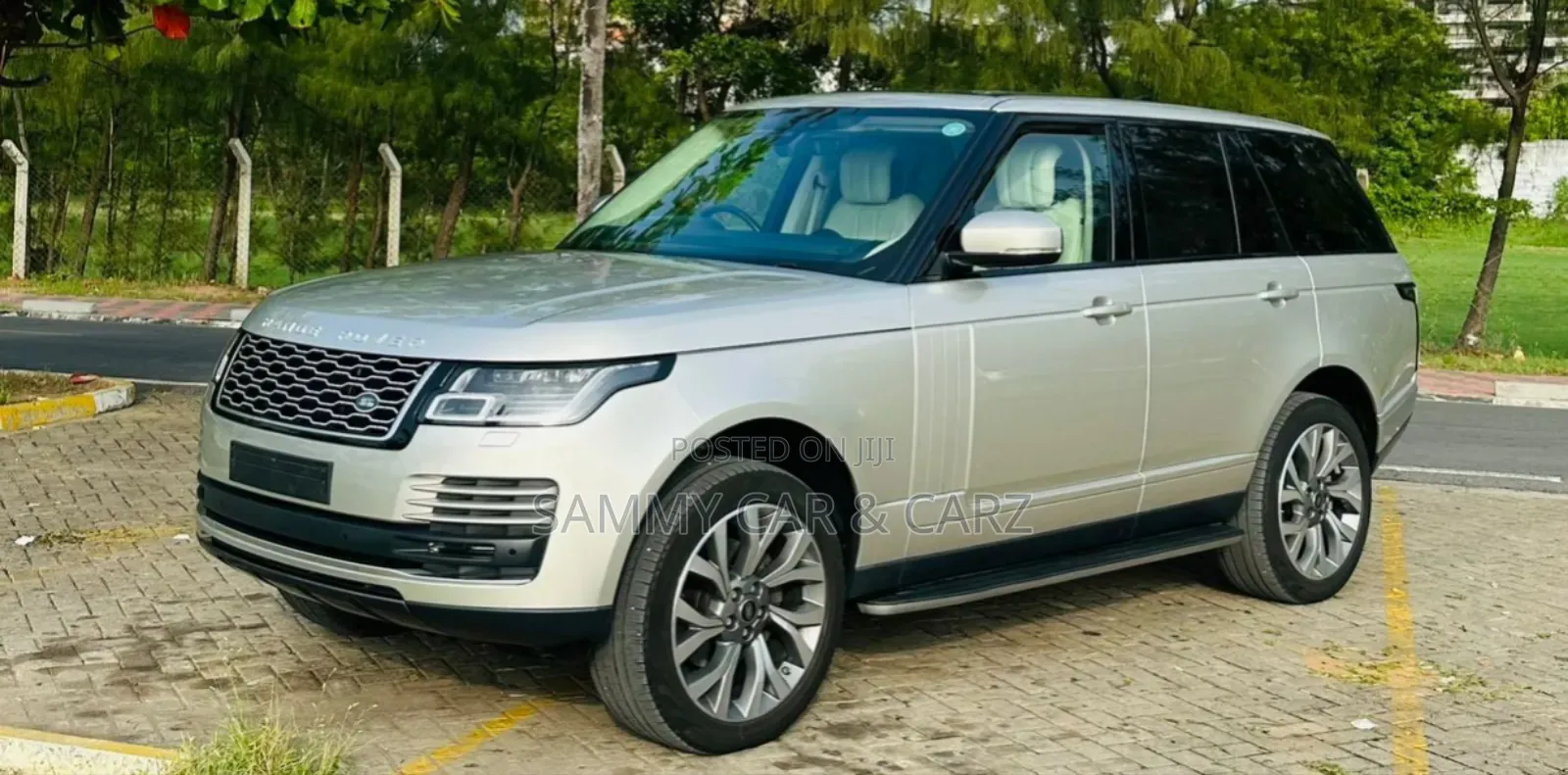 Land Rover Range Rover Vogue 2018 Gold