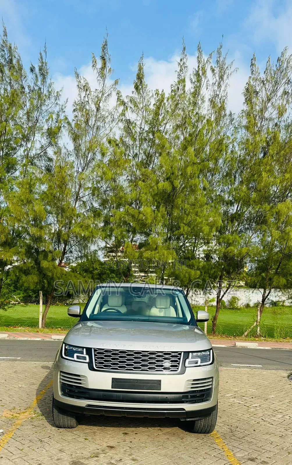 Land Rover Range Rover Vogue 2018 Gold