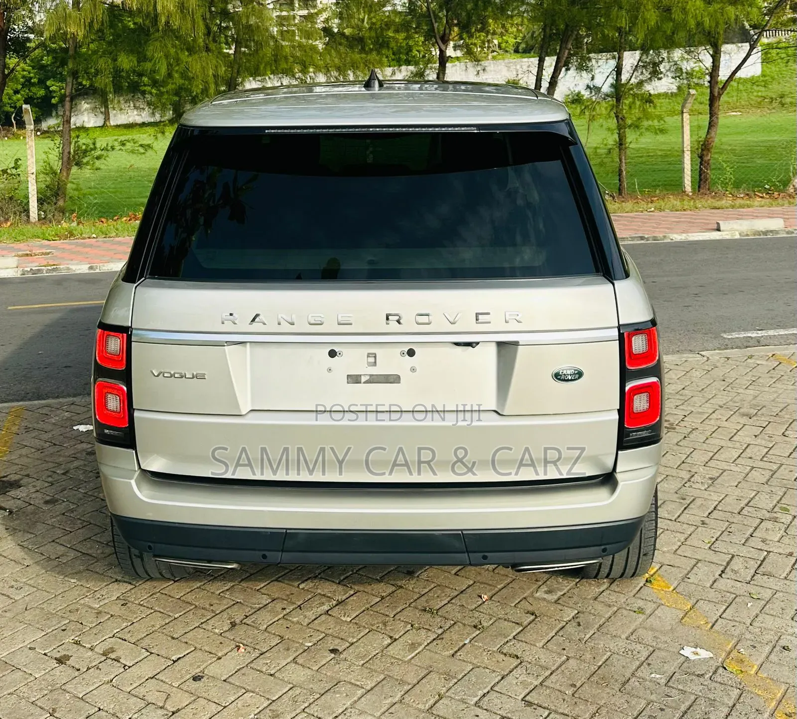 Land Rover Range Rover Vogue 2018 Gold