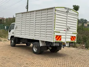Isuzu NPR 2018 Model