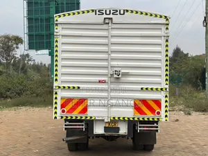 Isuzu NPR 2018 Model
