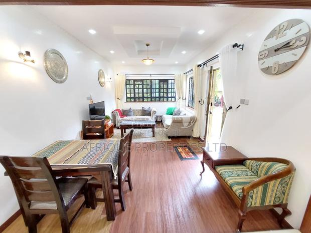Furnished 2bdrm House in Runda for rent