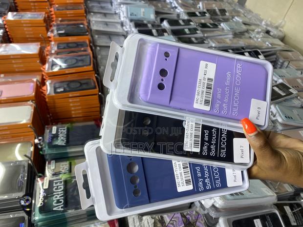 Otofly Pixel 8 Anti-Scratch Microfiber Lining Silicone Case - main view