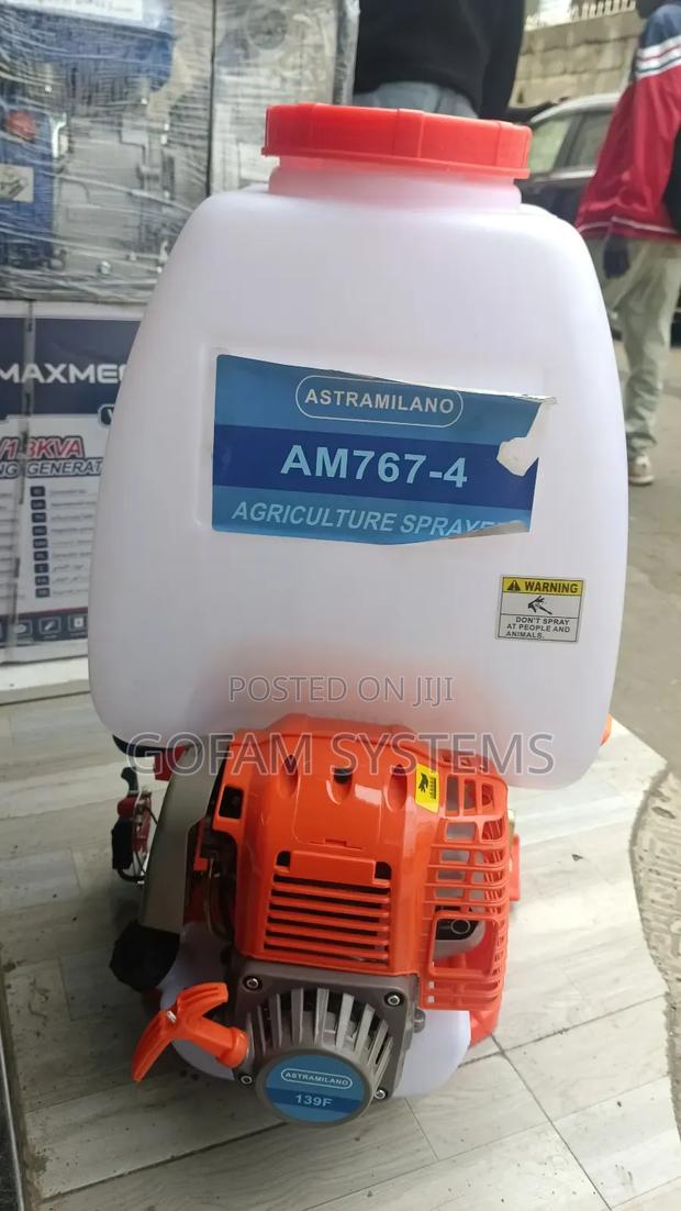 Astramilano 4 Stroke 25 Litres Sprayer - main view