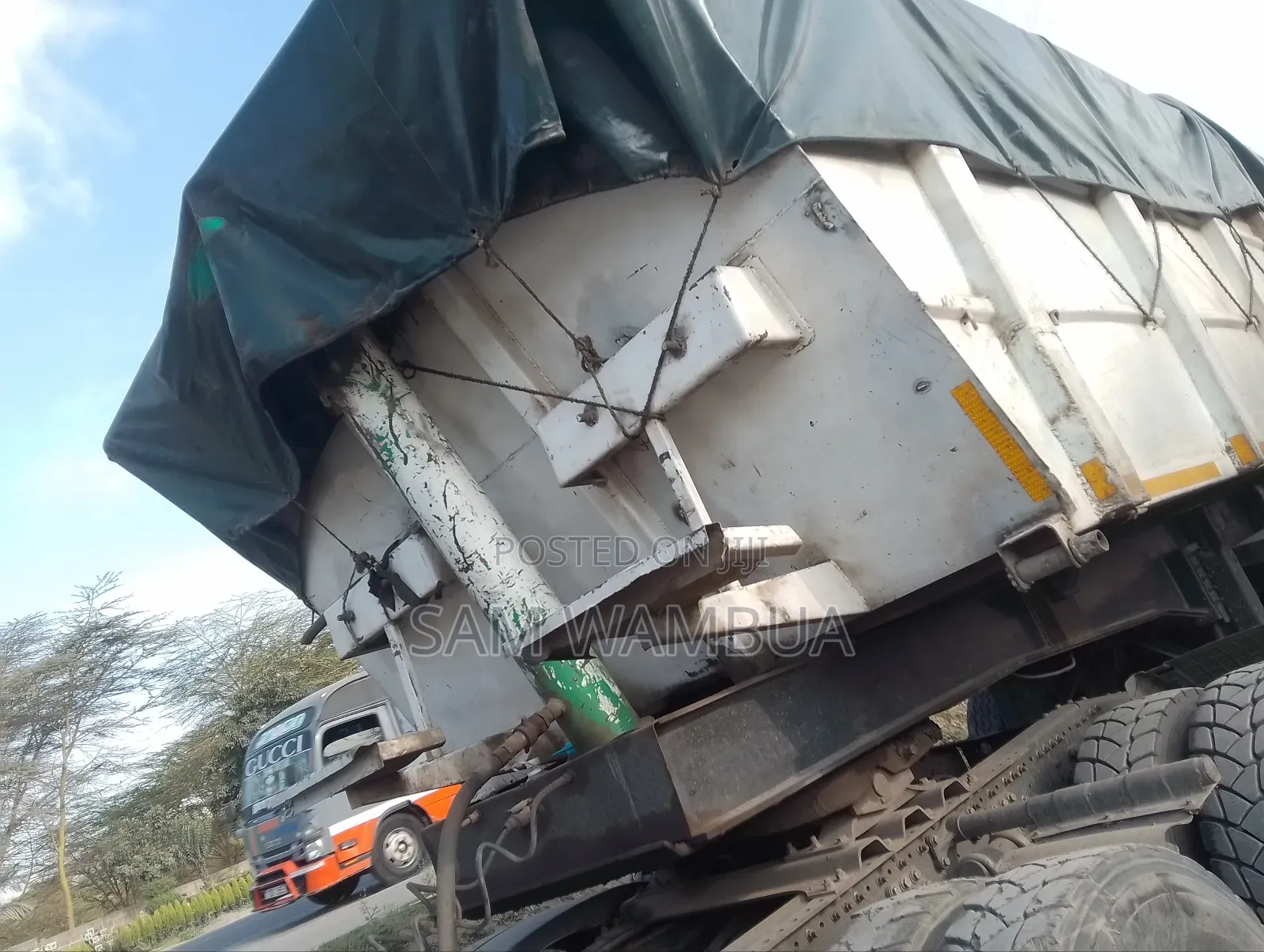 We Sell / Buy Trucks Trailers