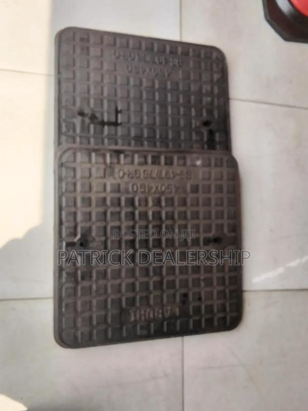 Iron Manhole Cover 450mm*600mm - main view