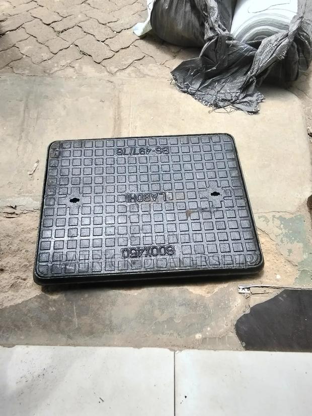 Heavy Duty Cast Manhole Cover 450mm*600mm