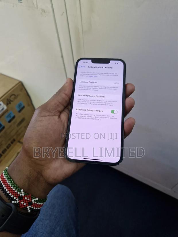 Apple iPhone 13 128 GB Black - thumbnail 8