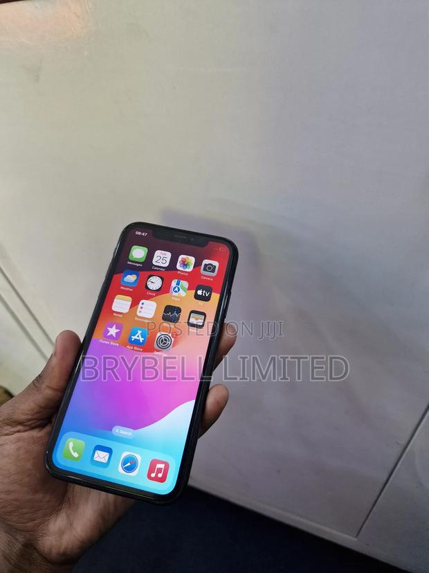 Apple iPhone XR 64 GB Black - thumbnail 3