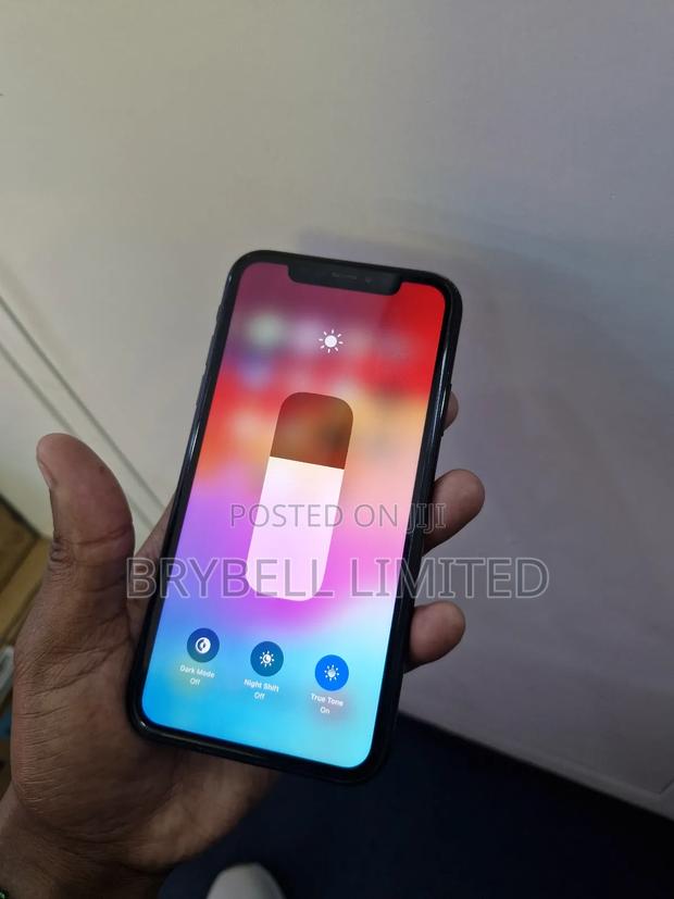 Apple iPhone XR 64 GB Black - thumbnail 5