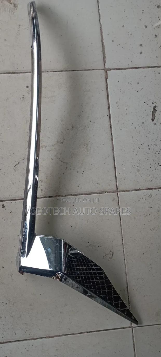Prado Fj 150 Headlight Chrome Moulding