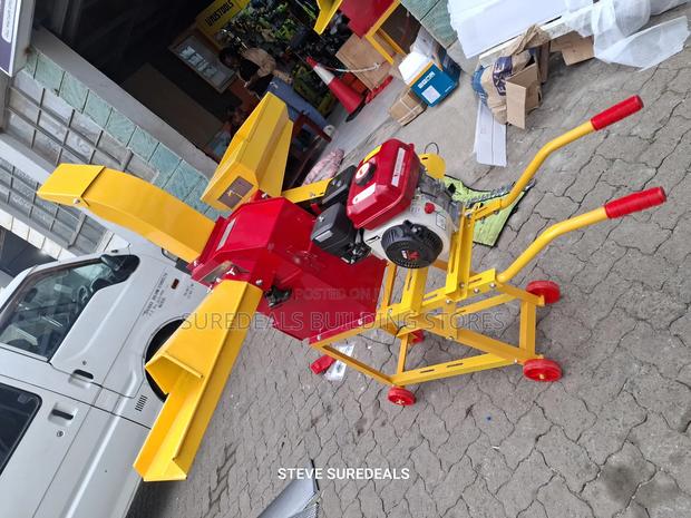 Animal Feed Chopper With 8hp Engine - thumbnail 3