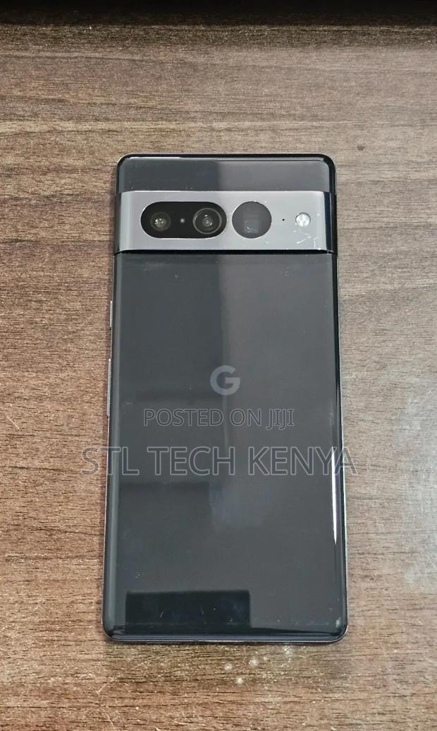 Google Pixel 7 Pro 256 GB Black - main view