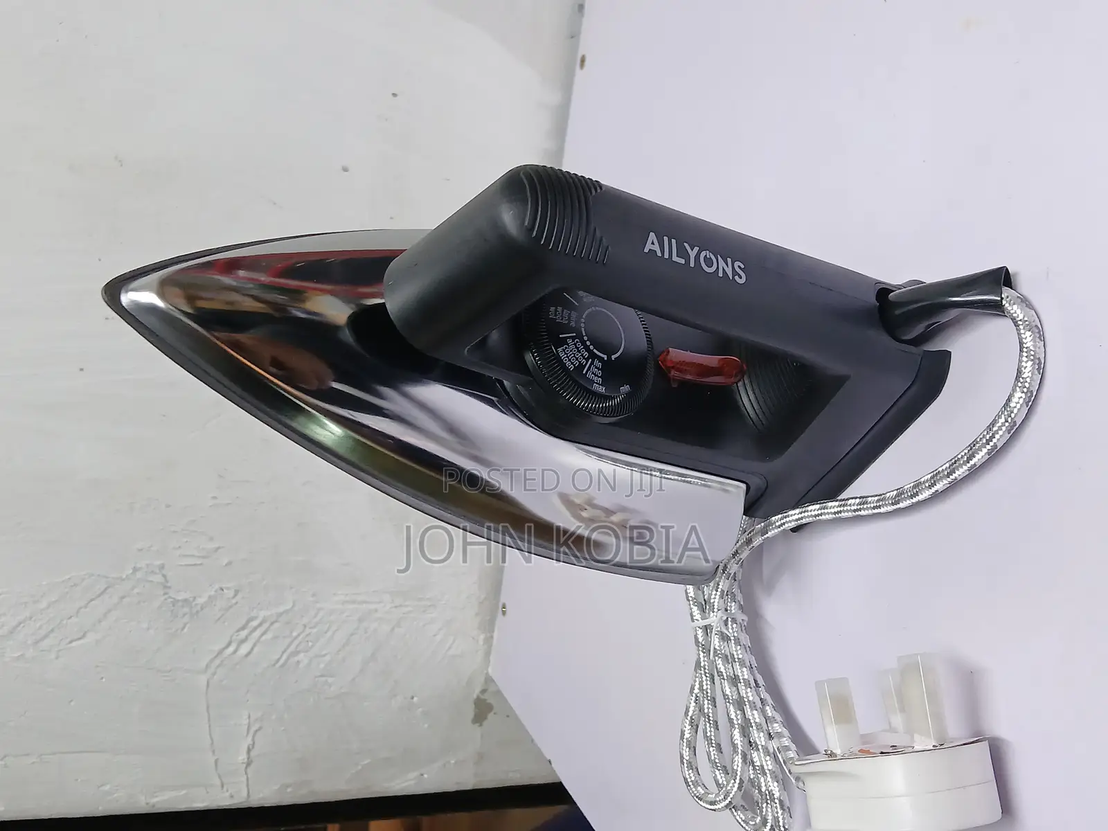 Ailyons Electric Dry Iron With Adjustable Temperature Control