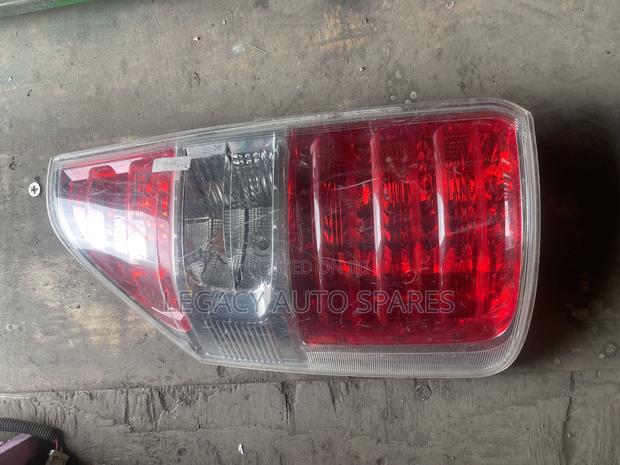 Toyota Noah Backlights(2008)