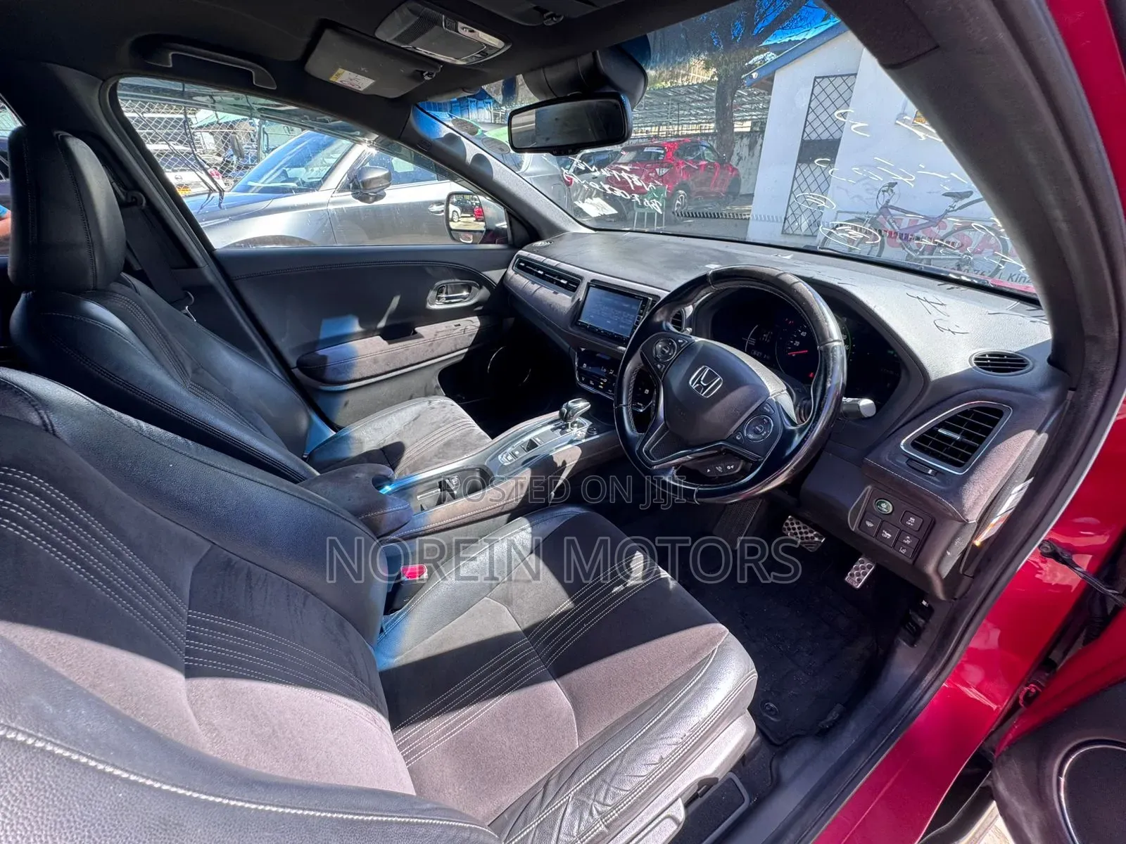 Honda Vezel 2020 Red