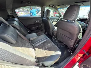 Honda Vezel 2020 Red