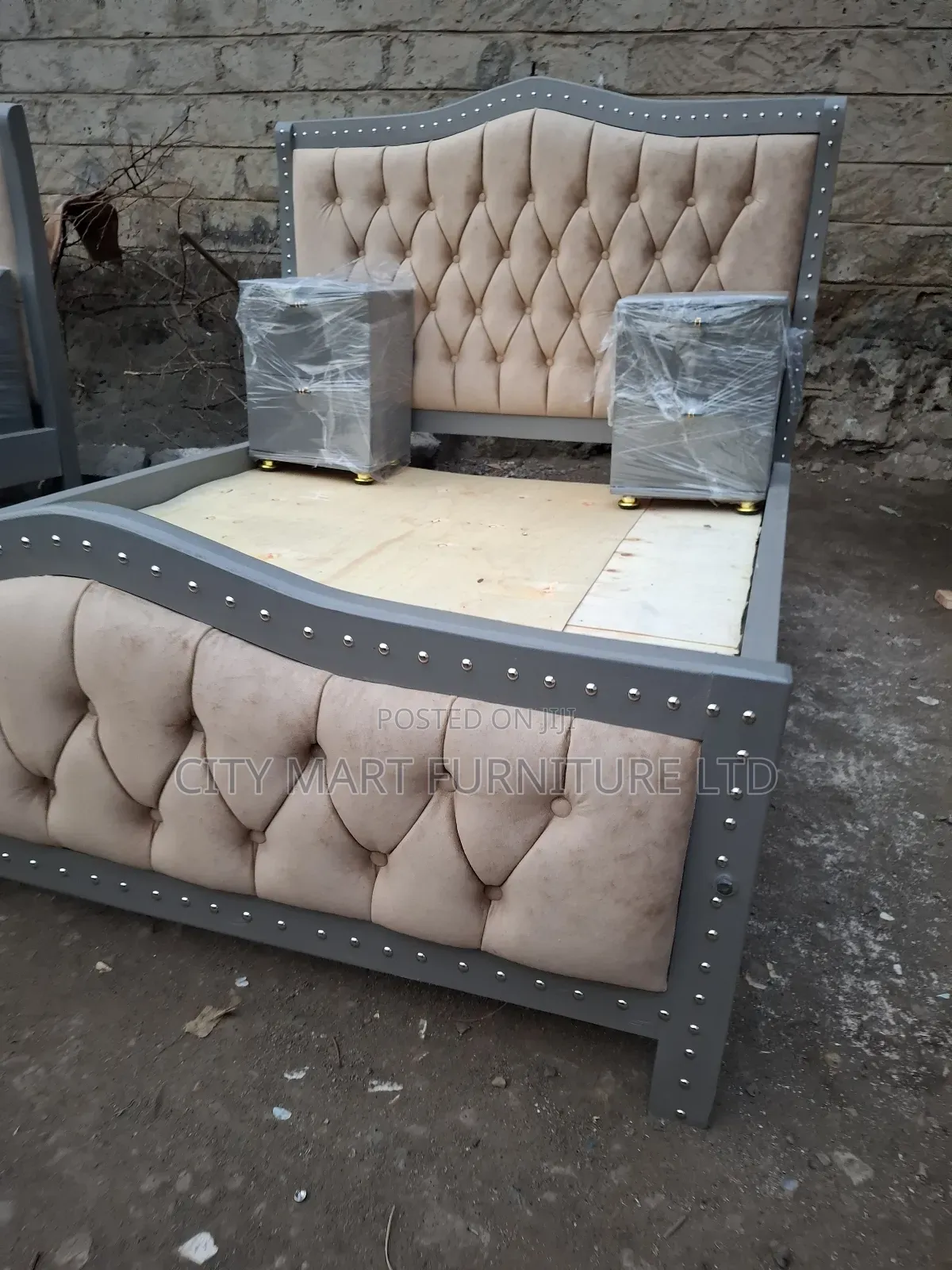 Trendy Modern Strong Stylish Beds