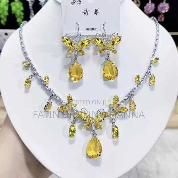 Pretty Yellow Jewellery Set - thumbnail 2
