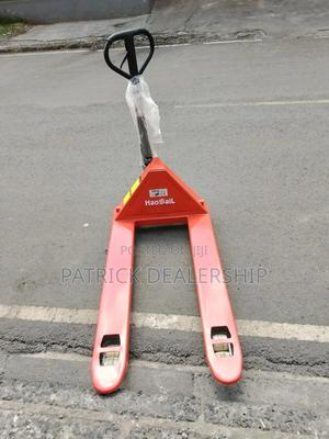 Hydraulic Hand Pallet Truck - thumbnail 2