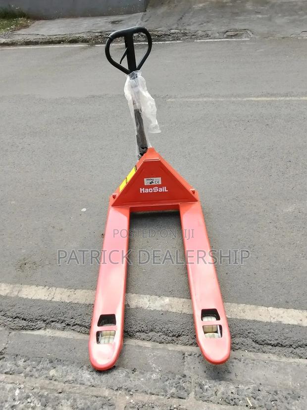 Hydraulic Hand Pallet Truck - thumbnail 3
