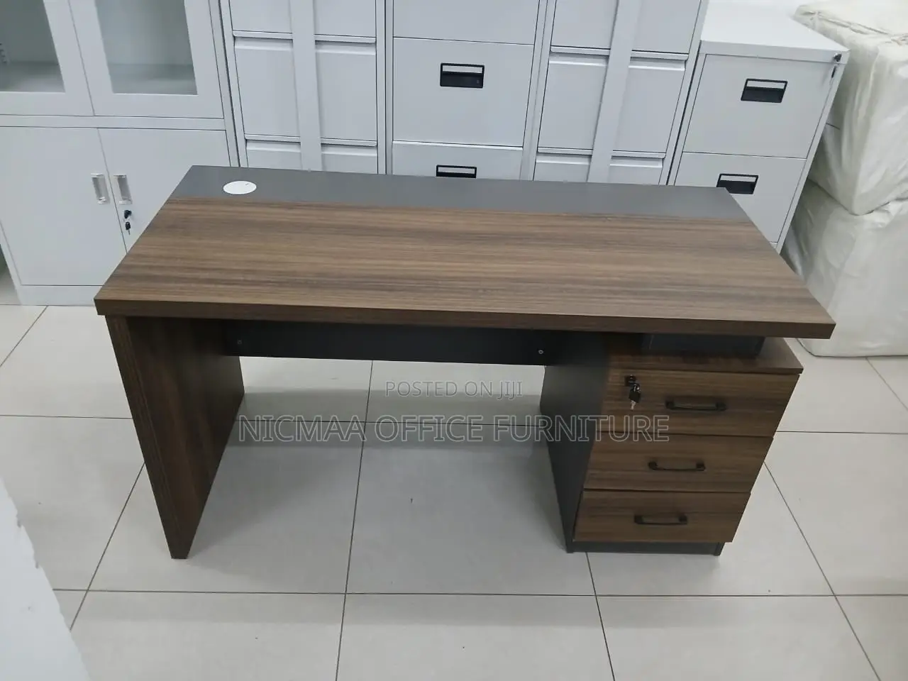 Office Desk: Advanced Stylish Modern Design Desk