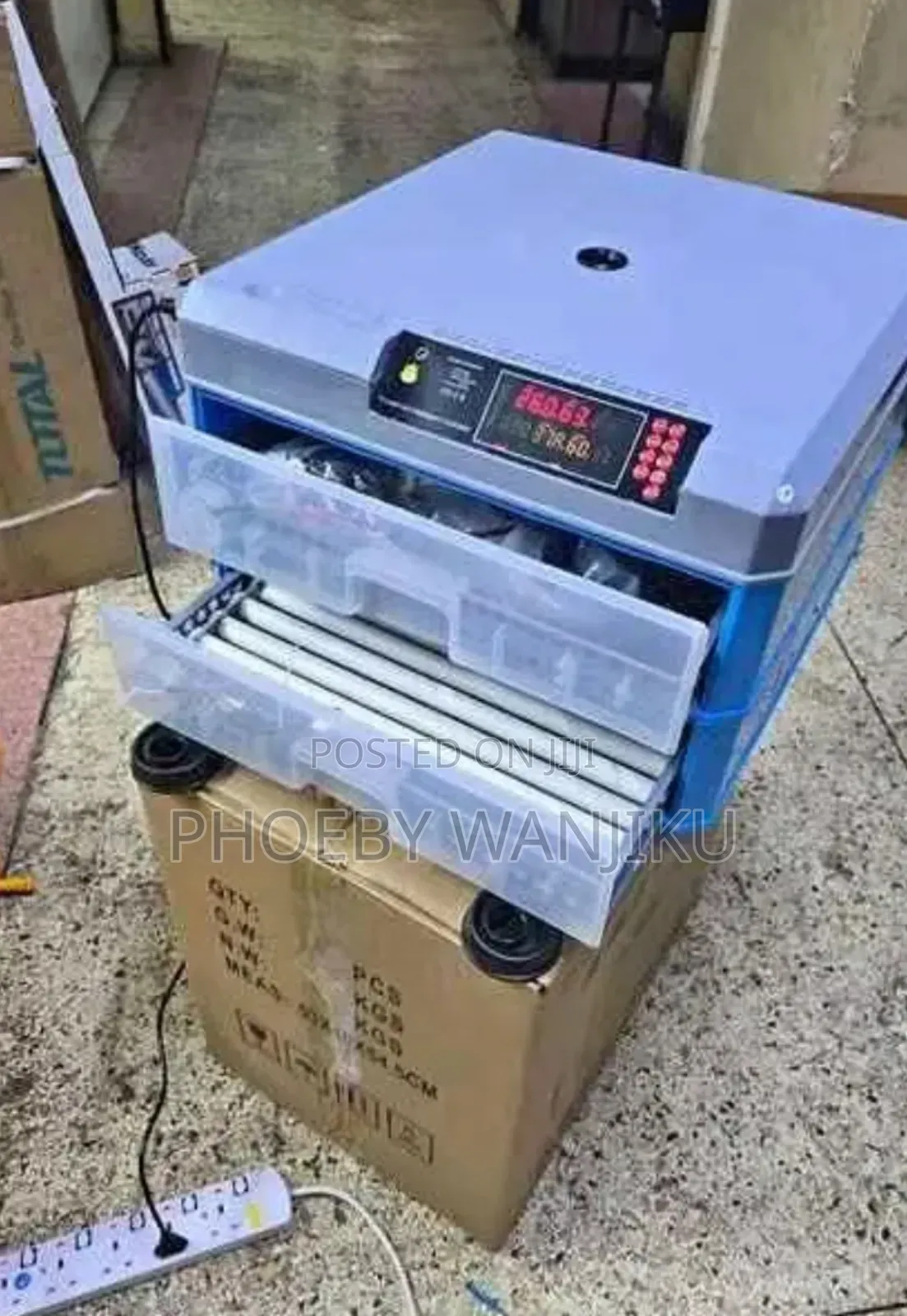 Egg Hatcher/128 Eggs Capacity Incubator