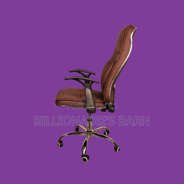 Pro-Grade, Ergonomic Executive Leather Chair | Mesh Backrest - thumbnail 2
