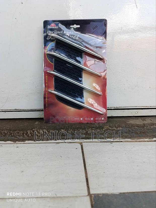 Universal Car Shark Grill Fender Air Vent Decorative Sticker