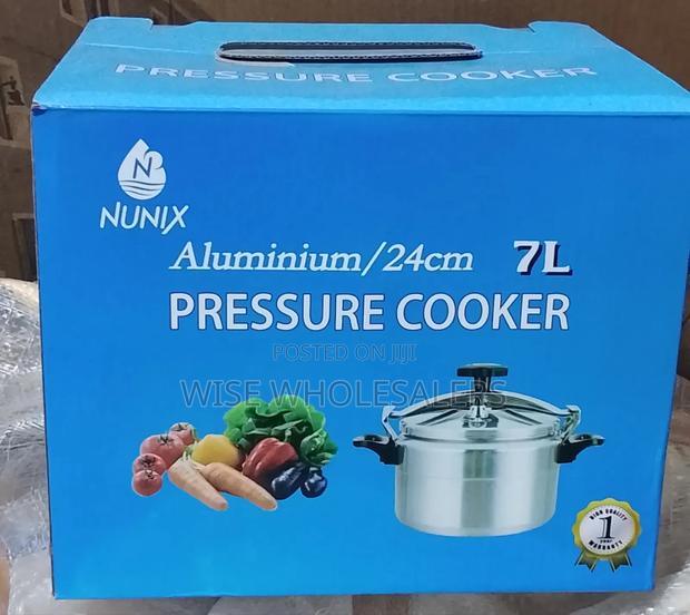 Nunix 7l Aluminum Two Handle Pressure Cooker*** - main view