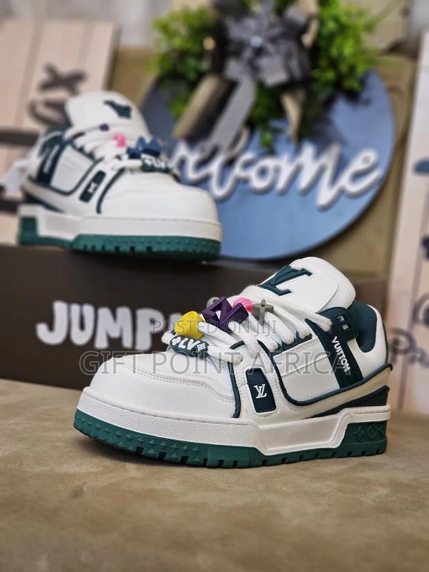 Max Trainers Lv Sneakers - main view