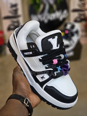 Max Trainer Lv Sneakers