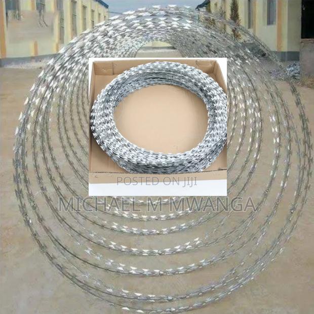 Silver Razor Wire 10m Long - main view