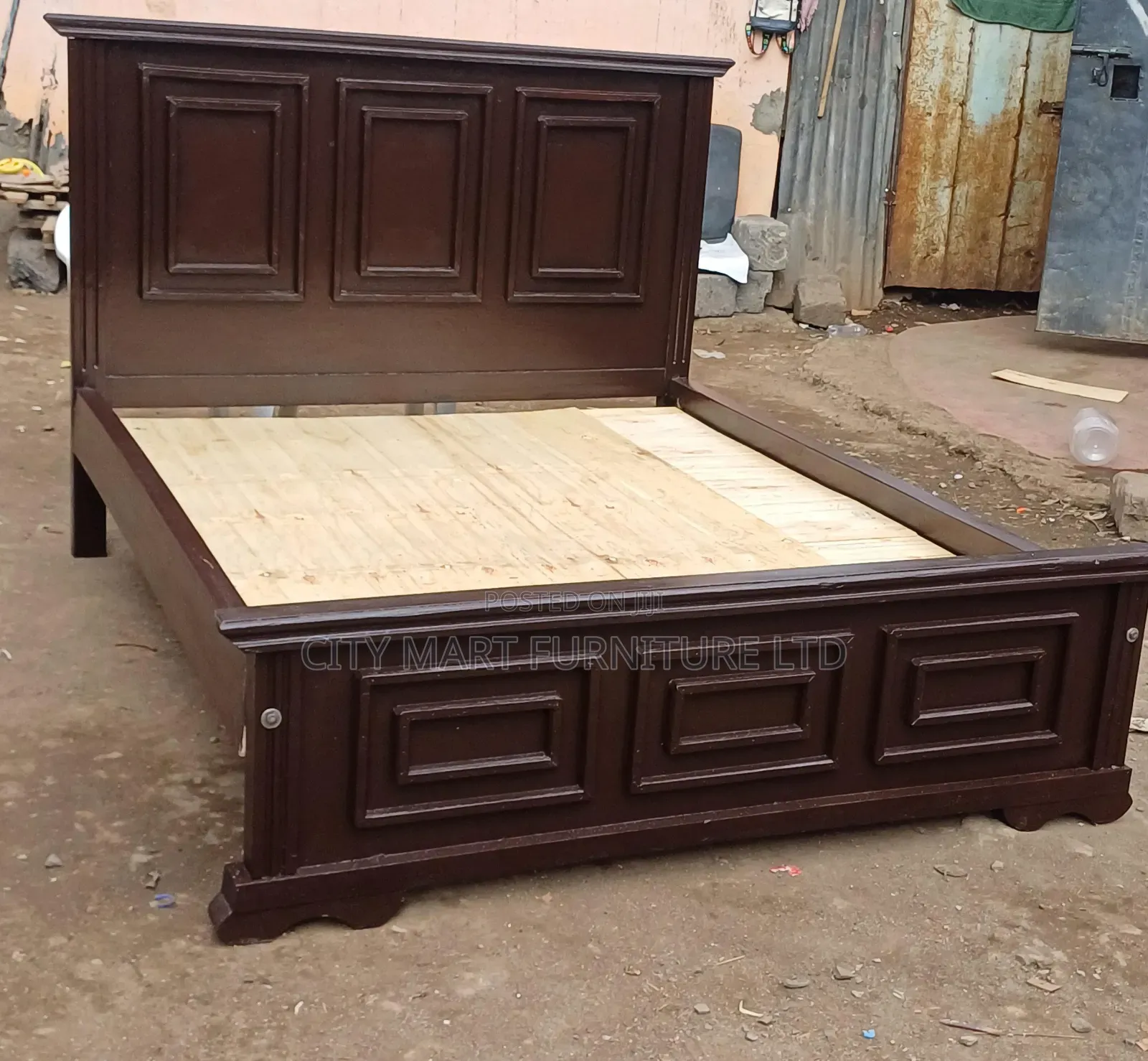 Maxed Modern Strong Stylish Beds