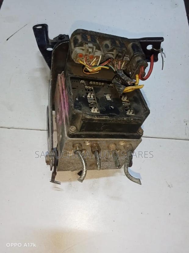 Abs Pump Toyota Harrier Old Model - thumbnail 2