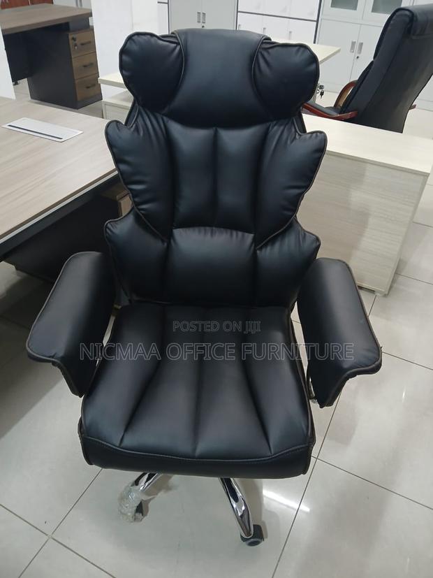 Office Seat: Butterfly Executive Recliner Seat - main view