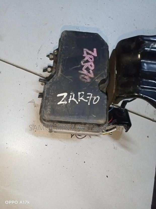 Abs Pump Toyota Zrr70