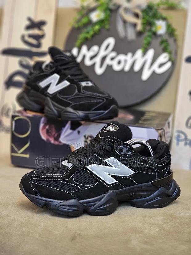 New Balance 9060 Unisex Sneakers