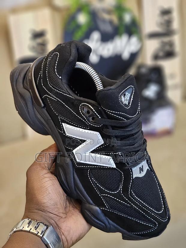 New Balance 9060 Unisex Sneakers - thumbnail 2