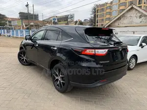 Toyota Harrier 2.0 2020 Black