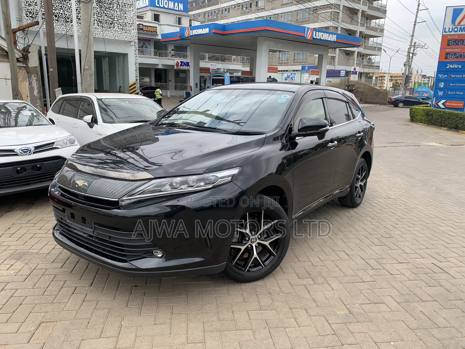 Toyota Harrier 2.0 2020 Black