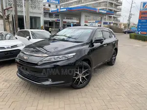Toyota Harrier 2.0 2020 Black
