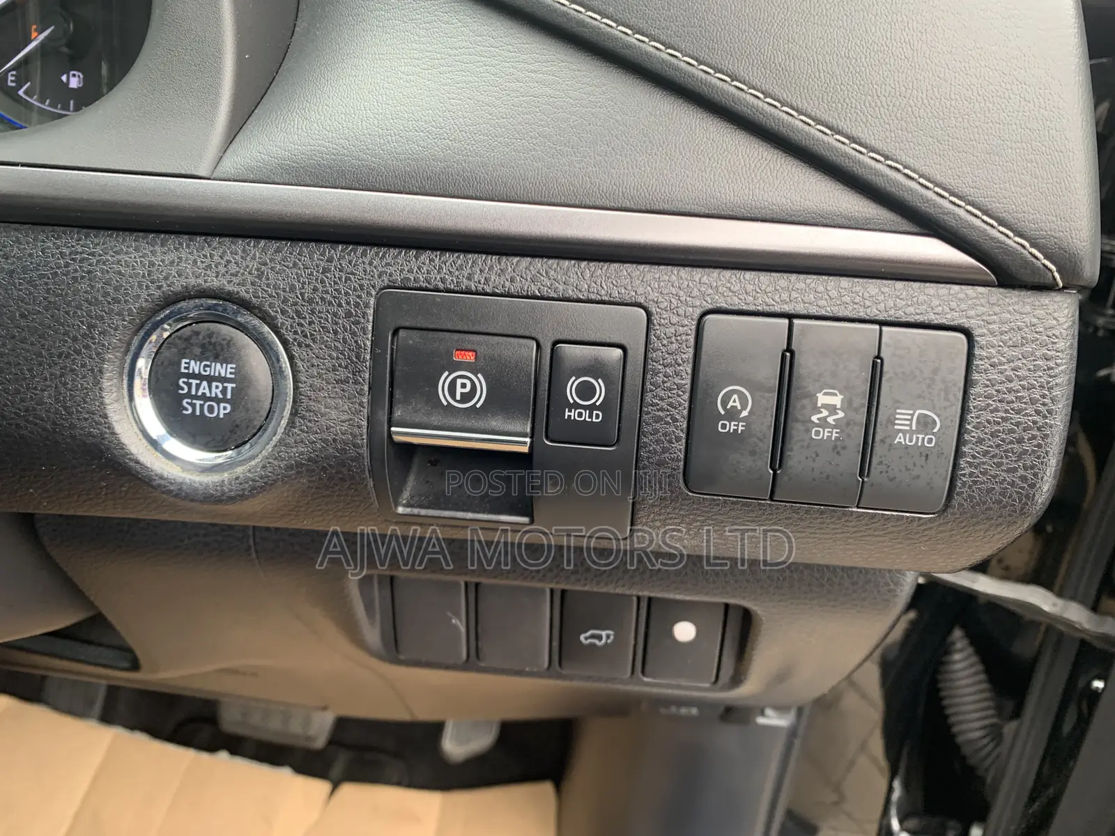 Toyota Harrier 2.0 2020 Black