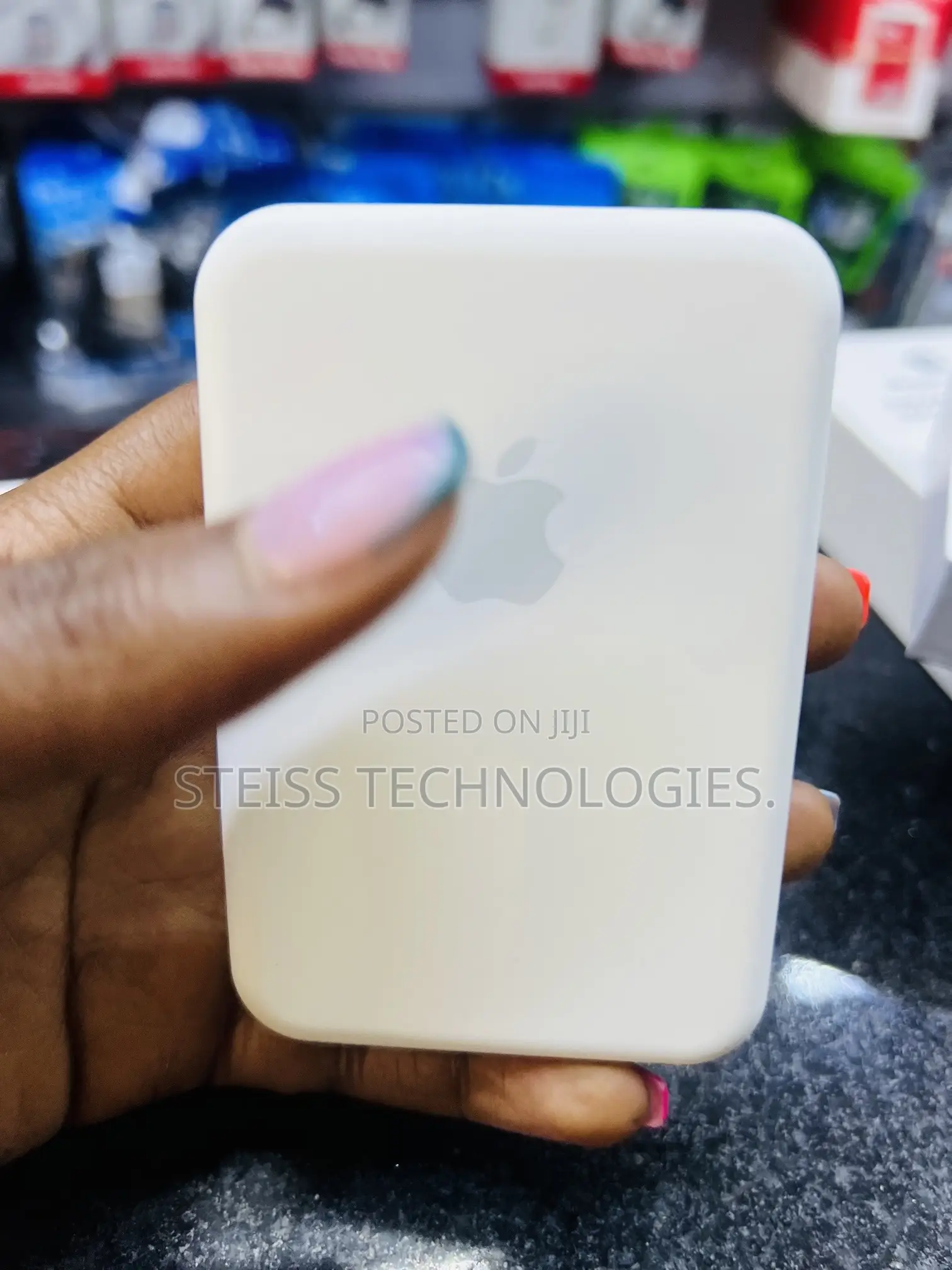 Apple Wireless Magnetic Powerbanks