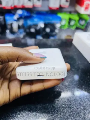 Apple Wireless Magnetic Powerbanks