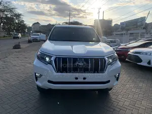 Toyota Land Cruiser Prado 2.7 2018 White